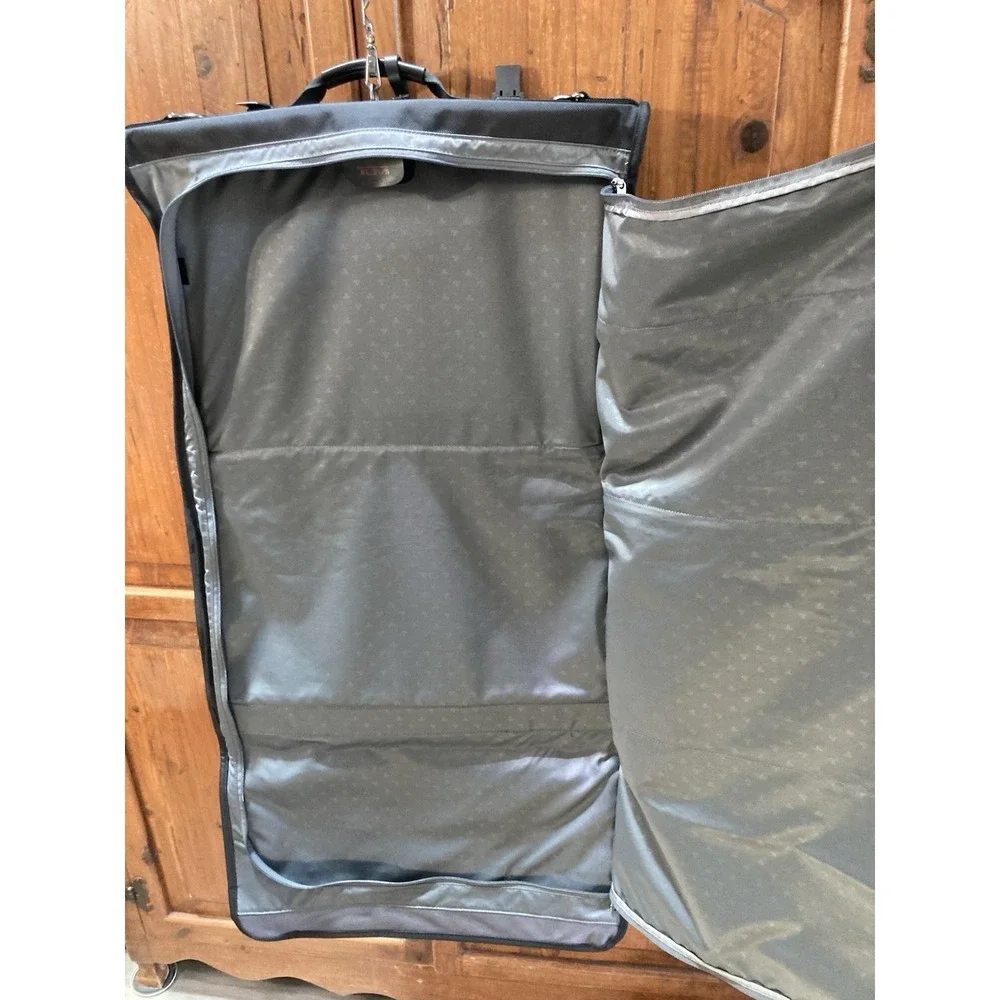 Tumi Ballistic Nylon Black Garment Bag Luggage Travel‎ Suitcase 22134D4